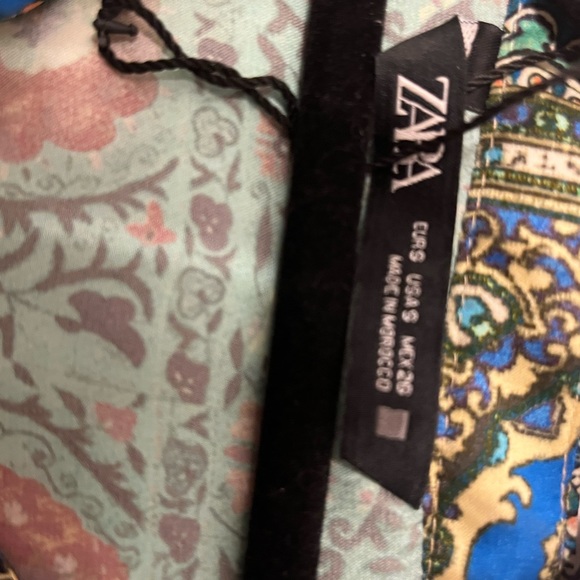 Gorgeous Zara blouse worn a couple of times - Picture 8 of 10